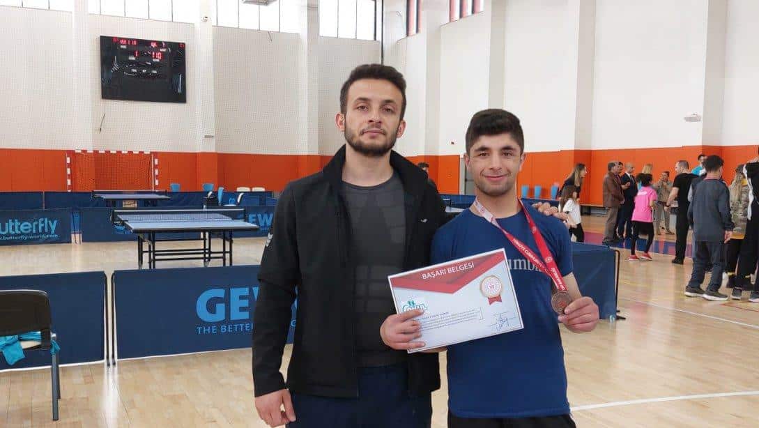 Türkiye Bedensel Engelliler Masa Tenisi Şampiyonası'nda Öğrencimiz Türkiye 3. sü