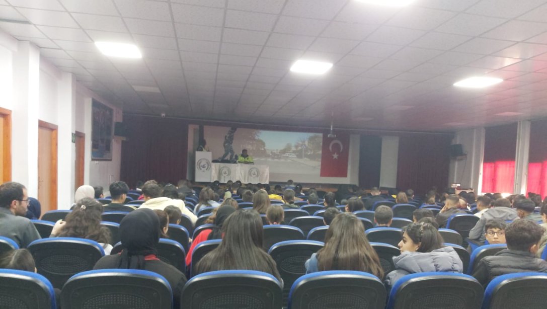 2024-2027 Karayolu Trafik Güvenliği Eylem Planı Kapsamında Ortaokul ve Lise Öğrencilerimize Seminer Verildi